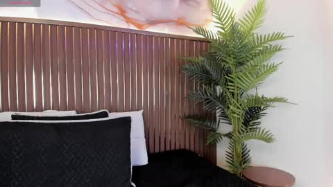 Snapshot of roxie_ns chatting on 04.02.26 Roxie online show from 04.02.26