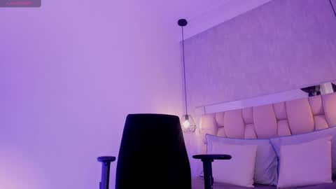 Roxie  online show from 02.13.25