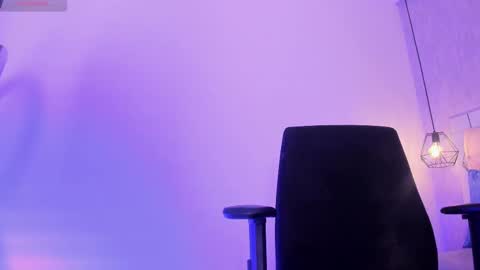 Roxie  online show from 02.17.25