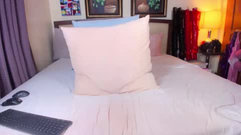 roxie online show from 10.10.25