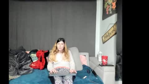 roxihazeleyes online show from 02.25.26