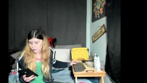 roxihazeleyes online show from 05.13.26