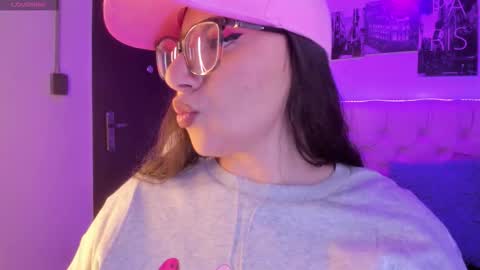 Roxanne Bail online show from 02.12.26