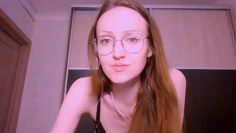 Snapshot of roxxywharton chatting on 06.05.26 Roxxy Wharton online show from 06.05.26