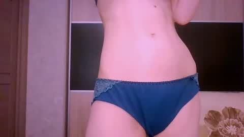 Snapshot of roxxywharton chatting on 06.14.26 Roxxy Wharton online show from 06.14.26