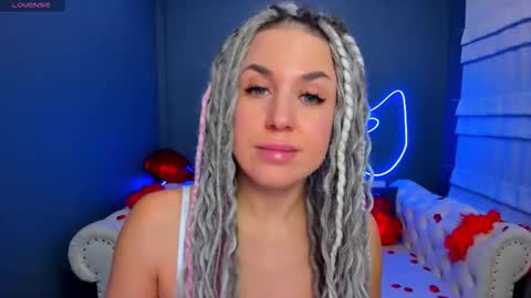 Snapshot of roxy_mars chatting on 02.14.26 Roxy online show from 02.14.26