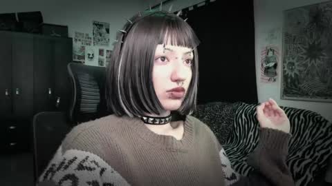 Snapshot of roxy_toxic chatting on 06.04.26 Roxy Independient model Help me to reach 50 thumbs up online show from 06.04.26