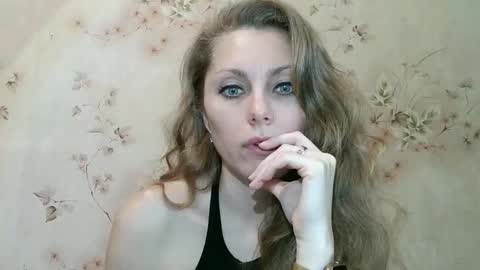 roxyfox18x01 online show from 02.26.26