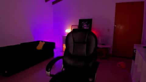 Snapshot of roxyy_x chatting on 02.12.26 val online show from 02.12.26