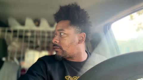 Snapshot of royal_sf chatting on 09.27.25 Royal SF online show from 09.27.25