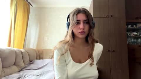 Mia online show from 07.27.26