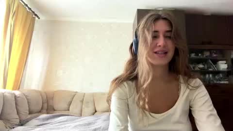 Mia online show from 07.28.26