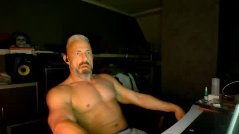 Snapshot of ruffi77 chatting on 07.29.26 Chico que rico Caliente online show from 07.29.26