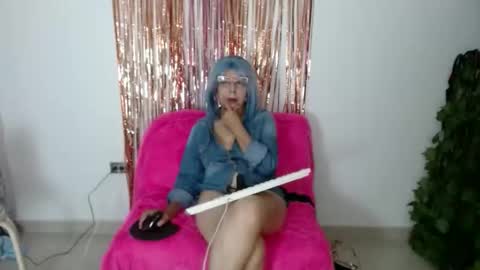 ruth_blue21 online show from 11.25.25