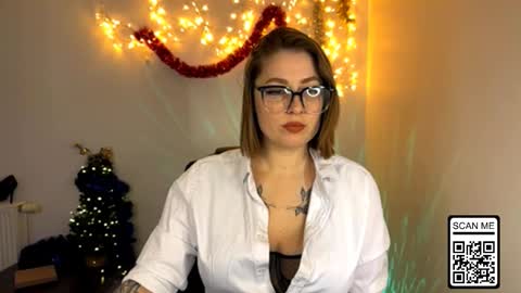 Snapshot of ruthless_111 chatting on 01.12.26 Nika online show from 01.12.26