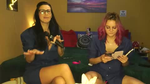 Snapshot of ruxandradanny chatting on 12.03.25 ruxandradanny online show from 12.03.25