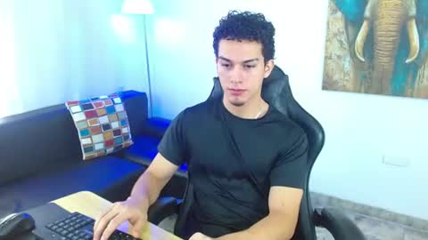 Snapshot of ryan_cum18 chatting on 07.10.26 Ryan online show from 07.10.26