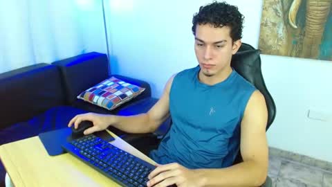 Snapshot of ryan_cum18 chatting on 07.12.26 Ryan online show from 07.12.26