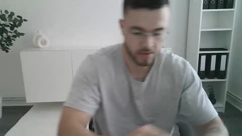 ryanhoffmann15 online show from 05.17.26