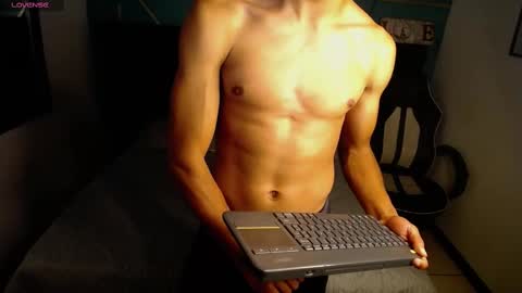 Snapshot of ryanpricee chatting on 12.18.24 RyanPricee online show from 12.18.24