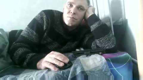 Snapshot of rytas02 chatting on 02.25.25 arte online show from 02.25.25