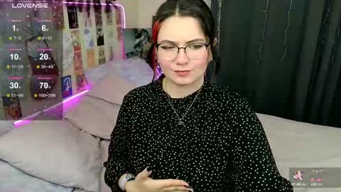 Snapshot of s_katekisa_ss chatting on 02.18.25 Kate online show from 02.18.25