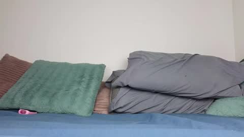 Snapshot of s_leanne_ chatting on 04.09.26 Leanne online show from 04.09.26