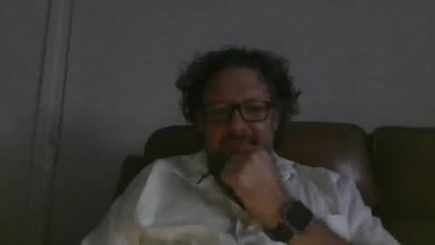 Snapshot of saacs chatting on 04.26.26 Saacs online show from 04.26.26