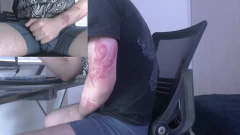 Snapshot of saat_hiel chatting on 09.17.25 Saat online show from 09.17.25