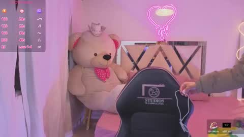 Snapshot of saaya_tay chatting on 02.21.26 saaya_tay online show from 02.21.26