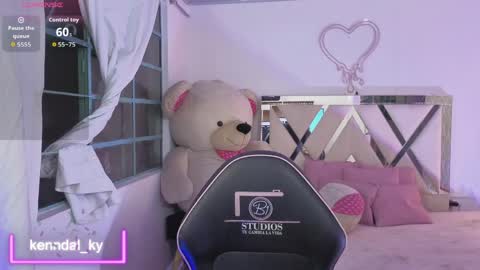 Snapshot of saaya_tay chatting on 04.02.26 saaya_tay online show from 04.02.26