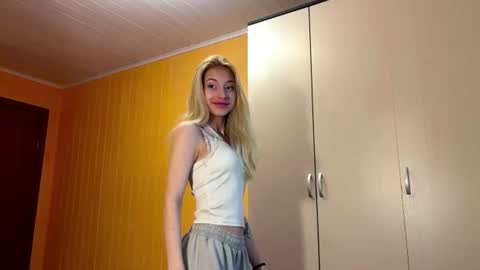 Snapshot of sabinamccrohan chatting on 07.26.26 Sabina online show from 07.26.26