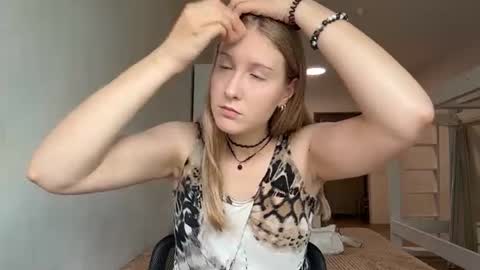 Snapshot of sabinecarrithers chatting on 07.25.26 Sabine online show from 07.25.26