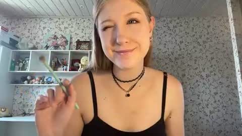 Snapshot of sabinecarrithers chatting on 07.28.26 Sabine online show from 07.28.26