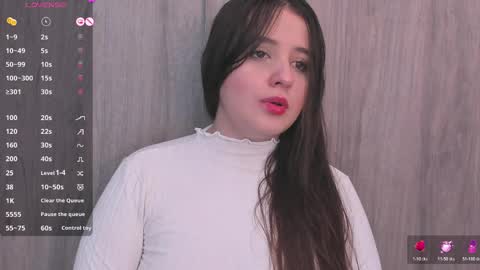 Snapshot of sabrina_lennox chatting on 04.27.26 Sabrina Maria online show from 04.27.26