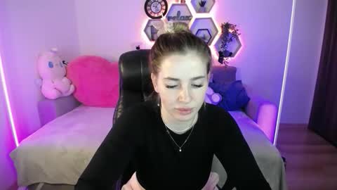 Sabrina Violet online show from 04.03.26