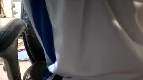 Snapshot of sacalaschichiss chatting on 11.21.25 Dee online show from 11.21.25