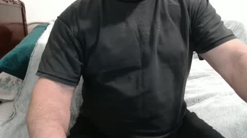 Snapshot of sactosteve chatting on 02.28.25 dadbod online show from 02.28.25