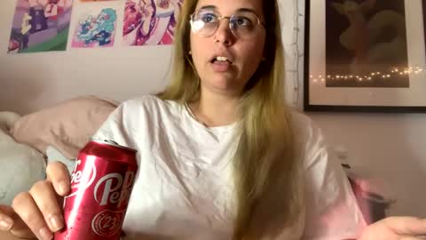 Snapshot of sadgirlsocial chatting on 11.11.25 sweet angel baby online show from 11.11.25