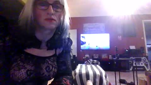 Snapshot of sadiacrossdresser chatting on 06.28.26 sadiacrossdresser online show from 06.28.26