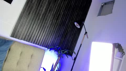 safiro_evans online show from 04.18.26