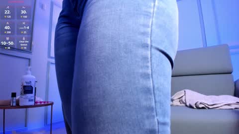 Snapshot of saharawalker chatting on 01.07.25 SAHARA WALKER  online show from 01.07.25