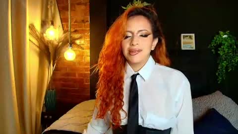 Snapshot of sahra_tayl0r_ chatting on 06.22.26 SARA online show from 06.22.26
