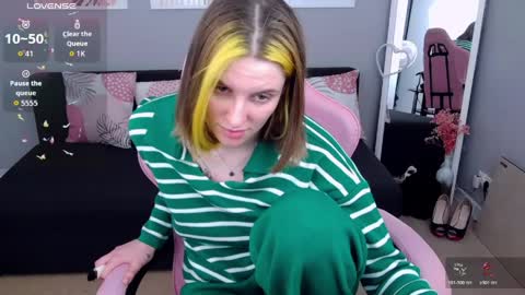 Adel online show from 04.18.26