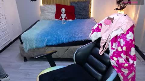 Snapshot of sailor_moon07 chatting on 10.09.25 sailor online show from 10.09.25