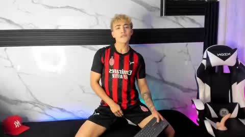 Juan online show from 11.24.25