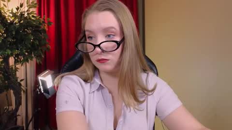 saint__vicious online show from 12.04.25