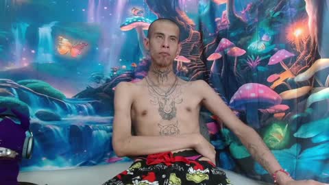 Snapshot of saint_boyy chatting on 01.11.25 saint boy online show from 01.11.25