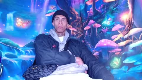 Snapshot of saint_boyy chatting on 01.12.25 saint boy online show from 01.12.25