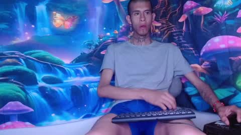 Snapshot of saint_boyy chatting on 01.20.25 saint boy online show from 01.20.25